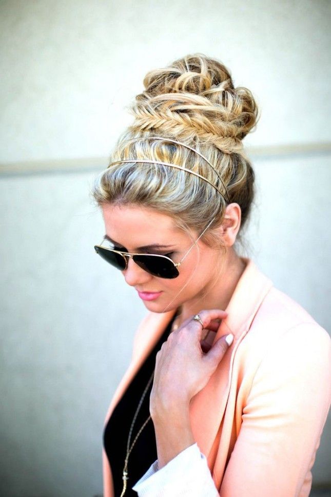 5 Different Ways to Rock the ‘Chic Bun’