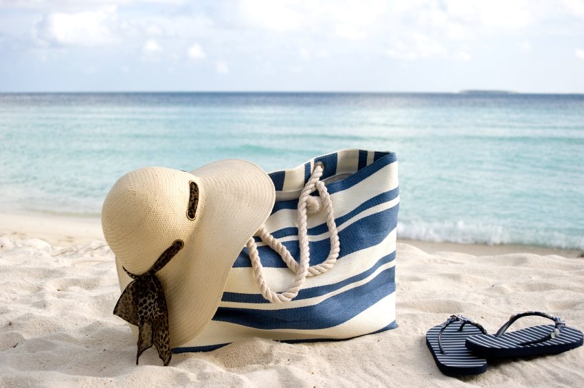 8 Beach Bag Beauty Essentials!