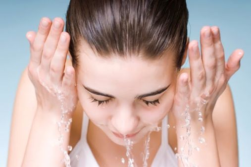 Take It All Off With These 6 Makeup Removers