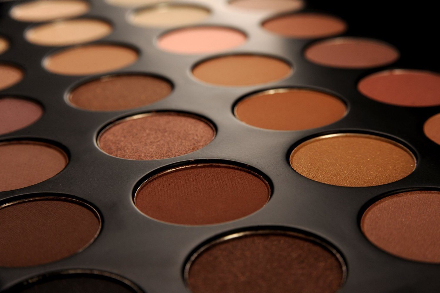 Deep Brown Pigments For Women Of Color