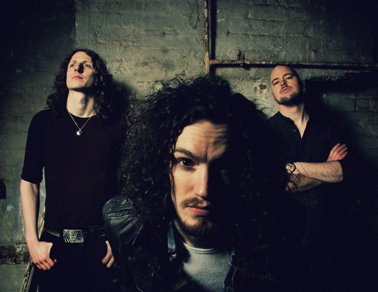 RavenEye’s Oli Brown is Ready For a May 2 Show at Irving Plaza With The Darkness, Talks New Music and More