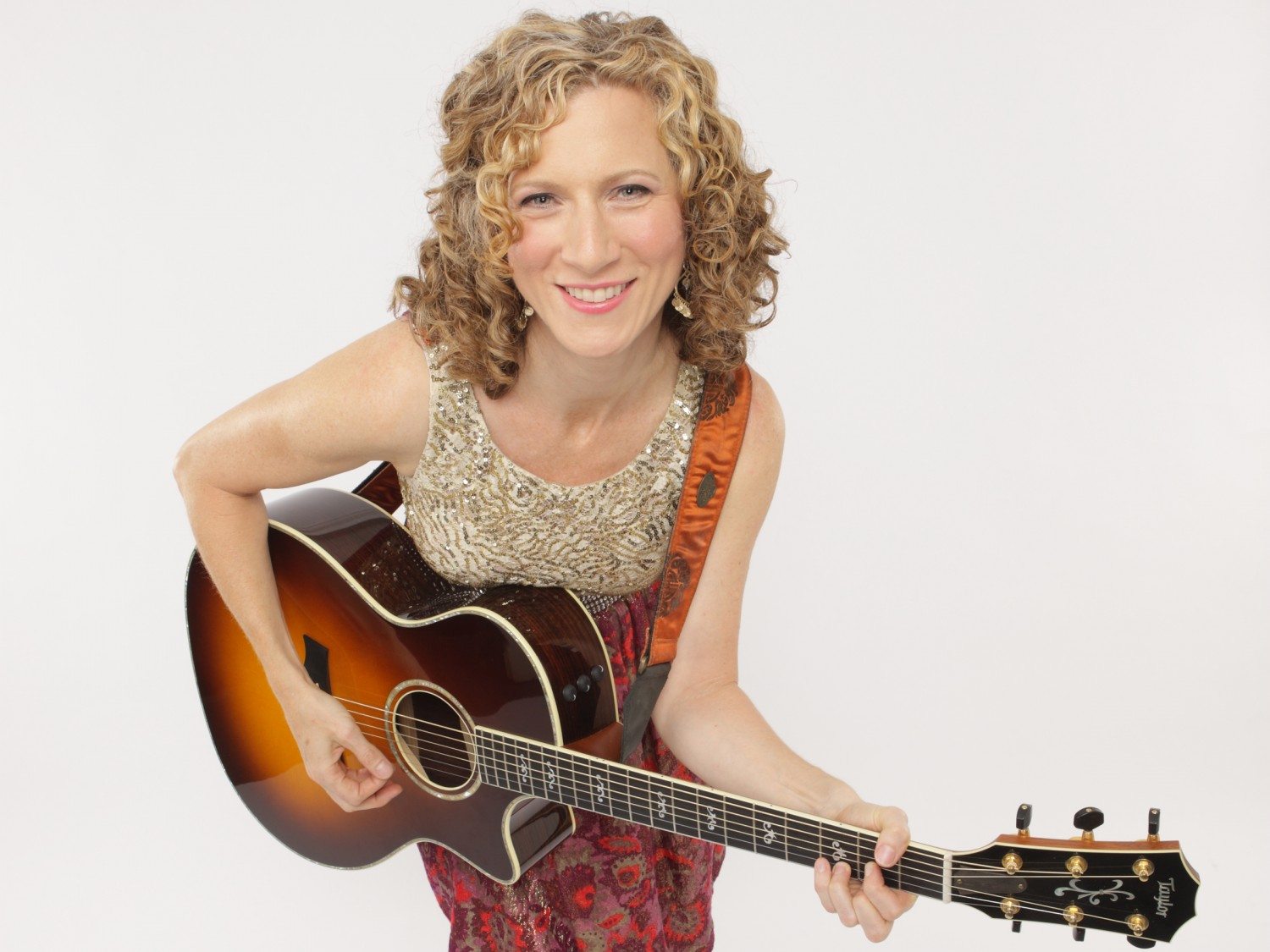 Laurie Berkner to headline a NYC cruise on Jun. 25, talks to Downtown Mom (TM)