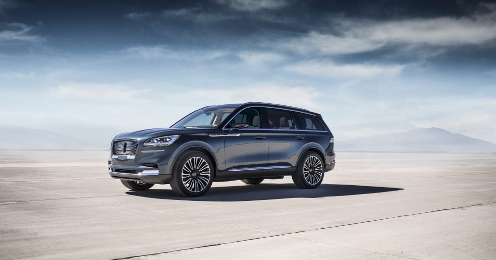 Lincoln Aviator Side View